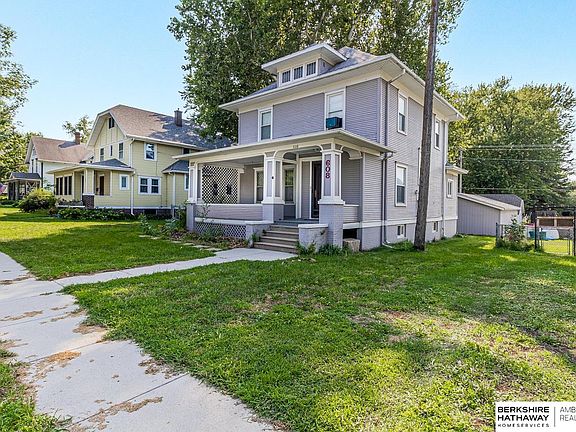 3rd image of 608 N Thomas Ave