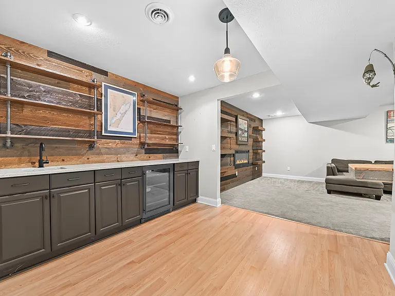 1319 Redwing Dr — Photo 24