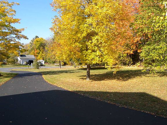 4th image of 30 Vista Dr