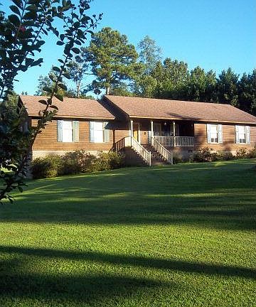 2nd image of 140 Cross Wind Dr