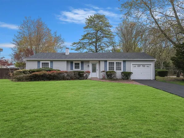 22 Brookville Drive, Centereach, NY 11720