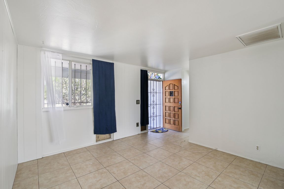 S Magnolia Ave-S1607-008.jpg