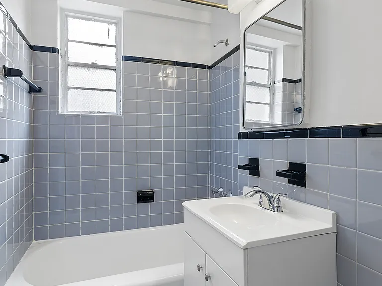 225 E 46th St #9C — Photo 5