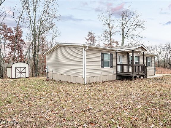 3rd image of 124 Foxwood Dr