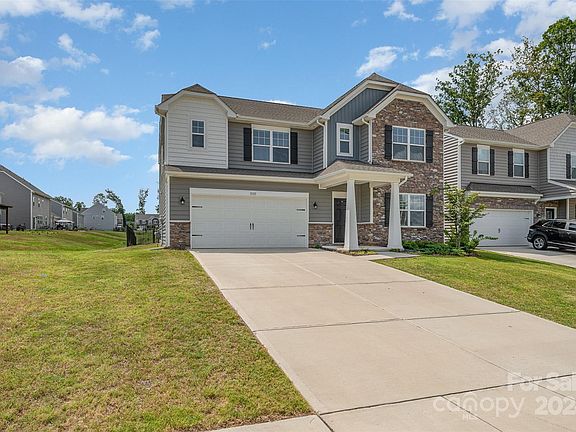 4th image of 15115 Moulin Court Dr