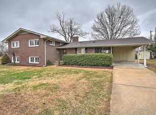 2010 Bruce St, Kingsport, TN 37664