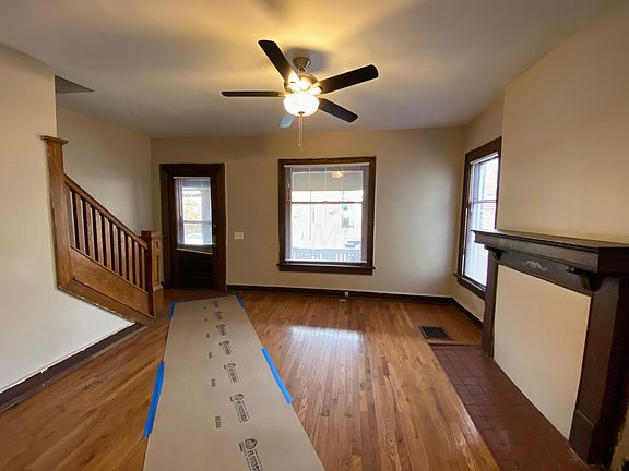 3rd image of 295-301 E 19th Ave
