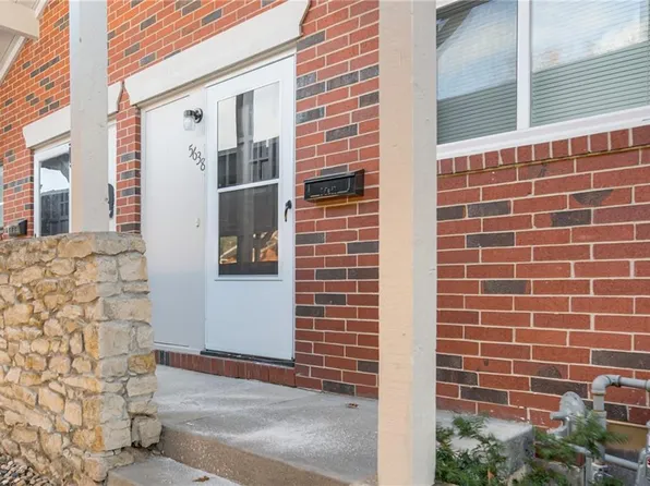 5638 W 97th St, Overland Park, KS 66207