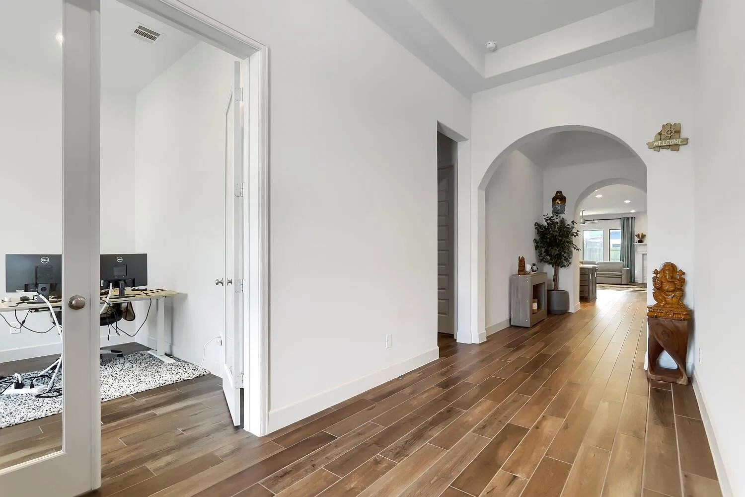 4 bed, 3.0 bath, 2507 sqft, $3,200 — Photo 4