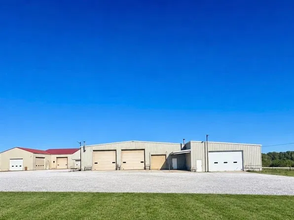 14792 Ray Rd, Rushville, IL 62681