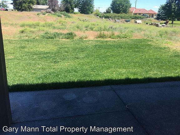 4th image of 480 Rainier View Ln NE