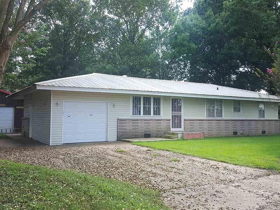 1st image of 209 Cain Dr