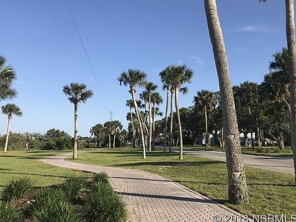 5th image of 1919 Sabal Palm Dr