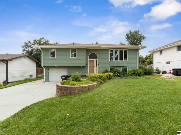 9441 Miami St, Omaha, NE 68134