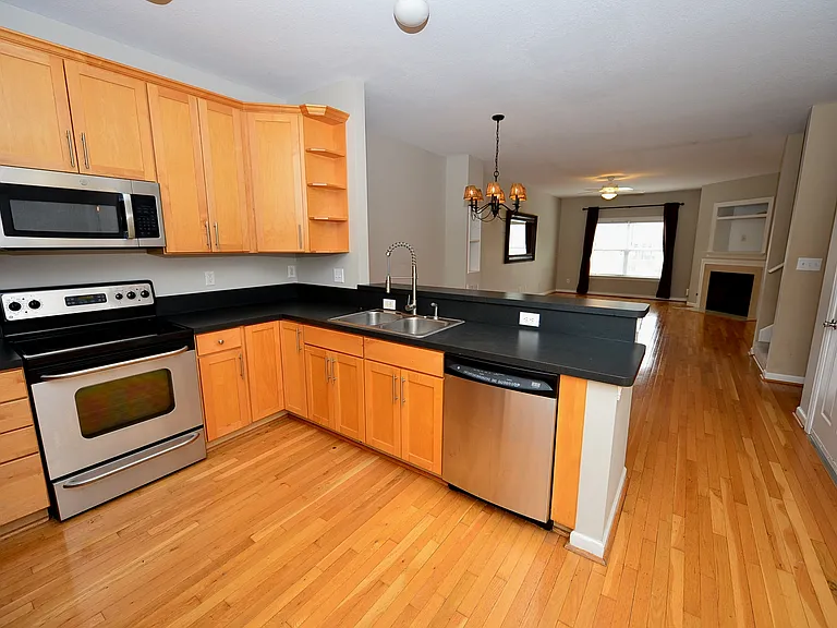 732 Sequoia Way — Photo 18