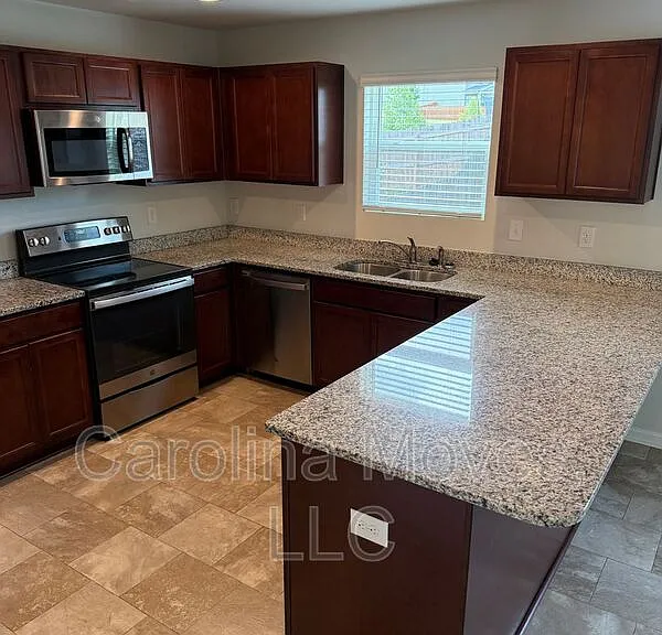 649 Millsgate Cir — Photo 2