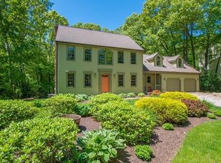 27 Aspen Ln, Smithfield, RI 02828