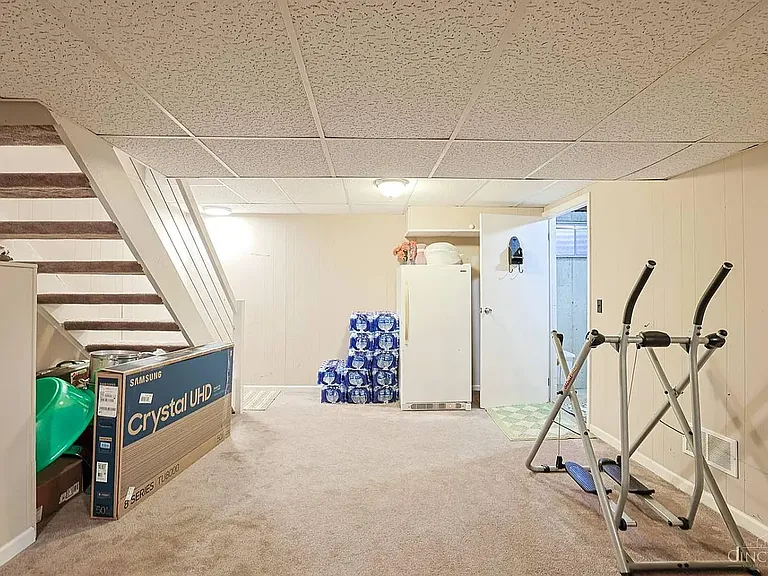 7519 Kingsgate Way — Photo 17