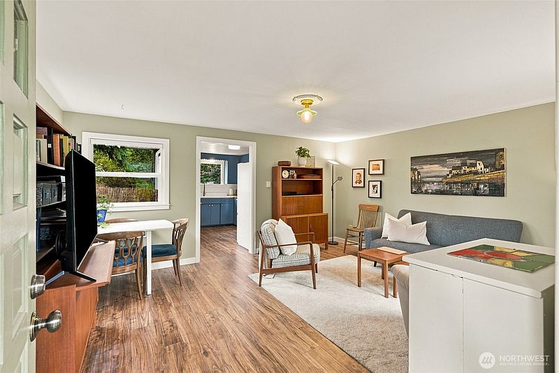 4th image of 3023 NE 133rd Street