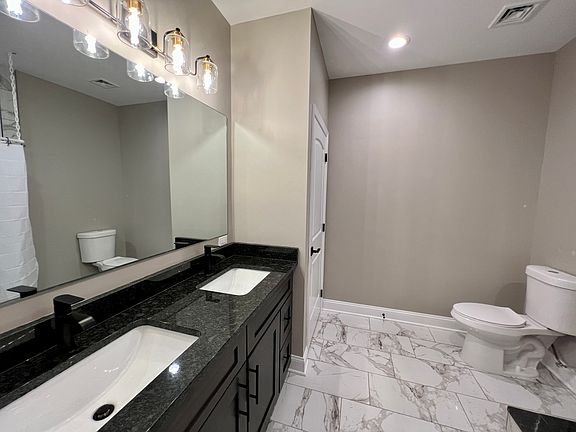 4th image of 409 Lackawanna Ave APT 203