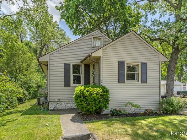 146 Bowne St NE, Grand Rapids, MI 49505