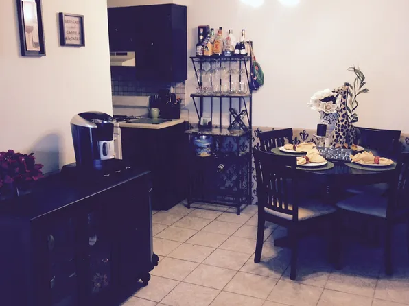 7120 166th St APT 3B, Tinley Park, IL 60477