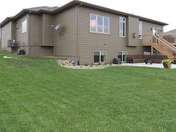 4th image of 2911 NW Sharmin Dr