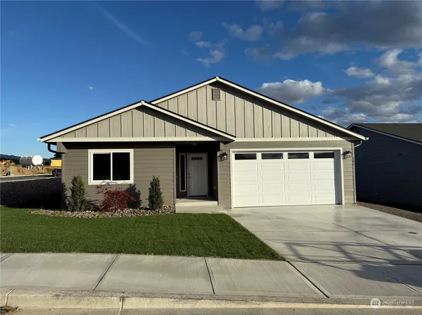 541 S Juli Avenue, East Wenatchee, WA 98802