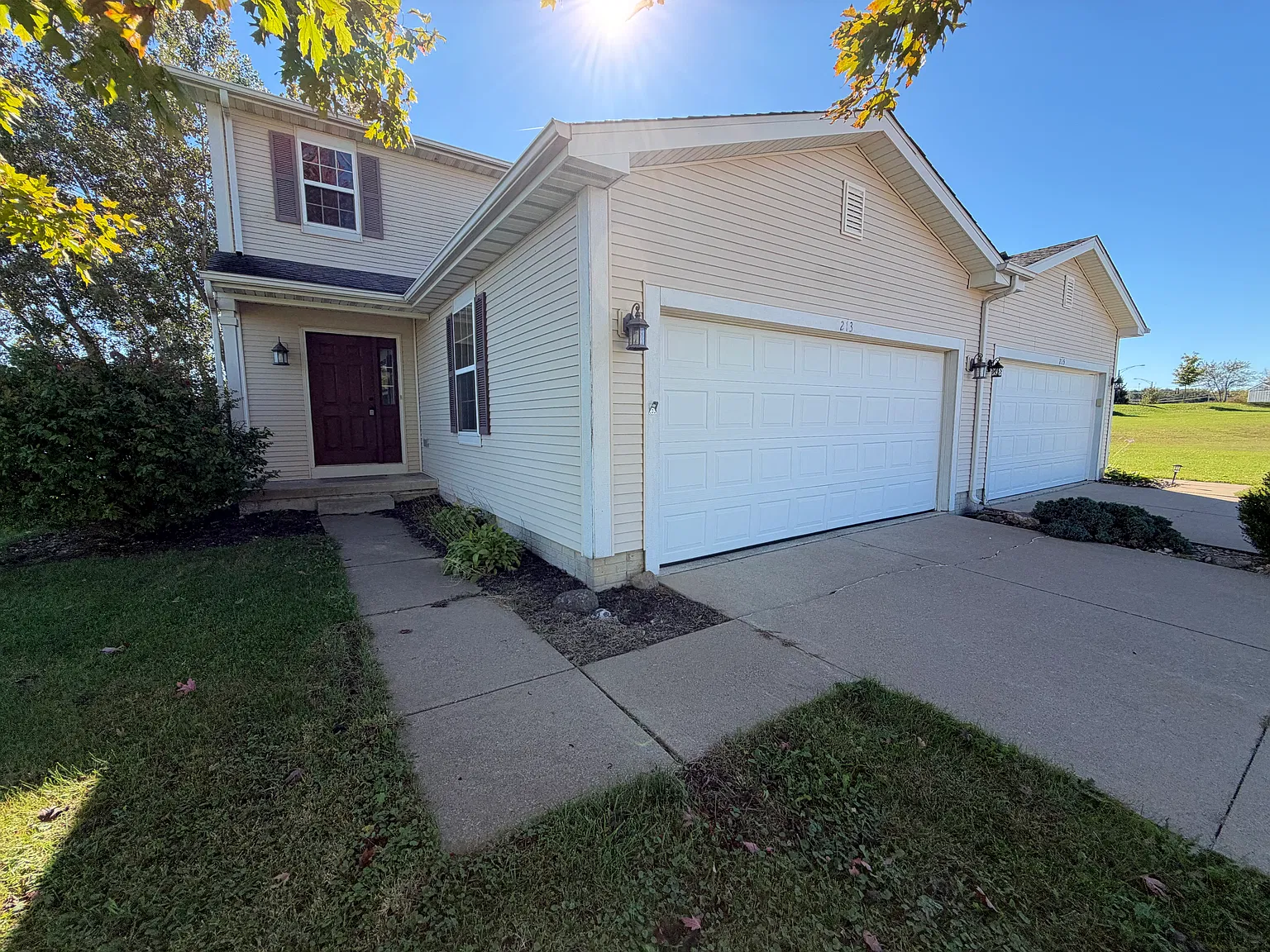 213 Misty Ln — Photo 3