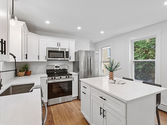 5th image of 24 Charter St