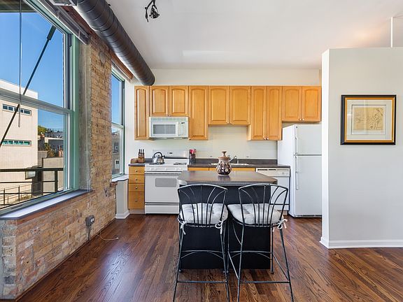 4th image of 1701 N Damen Ave APT 206