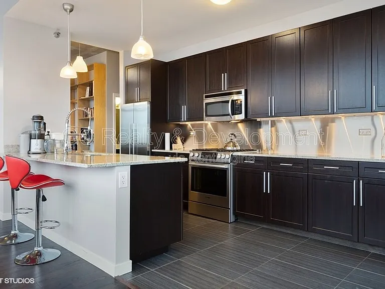 235 W Van Buren St #4501 — Photo 3