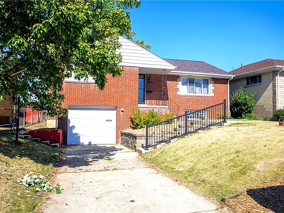 2nd image of 1926 Berkwood Dr