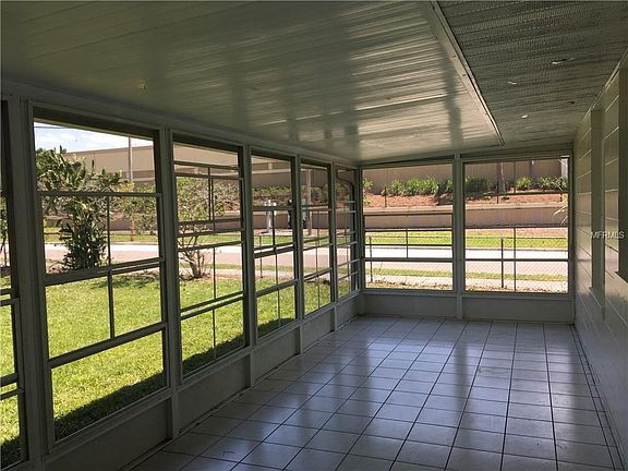 4th image of 313 Cosmos Dr