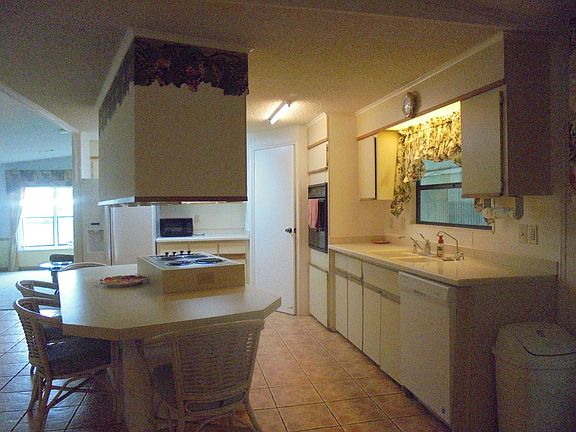 5th image of 9832 Spyglass Ct