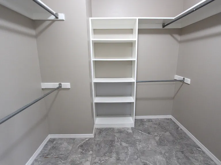 6308 Remington Ct — Photo 13