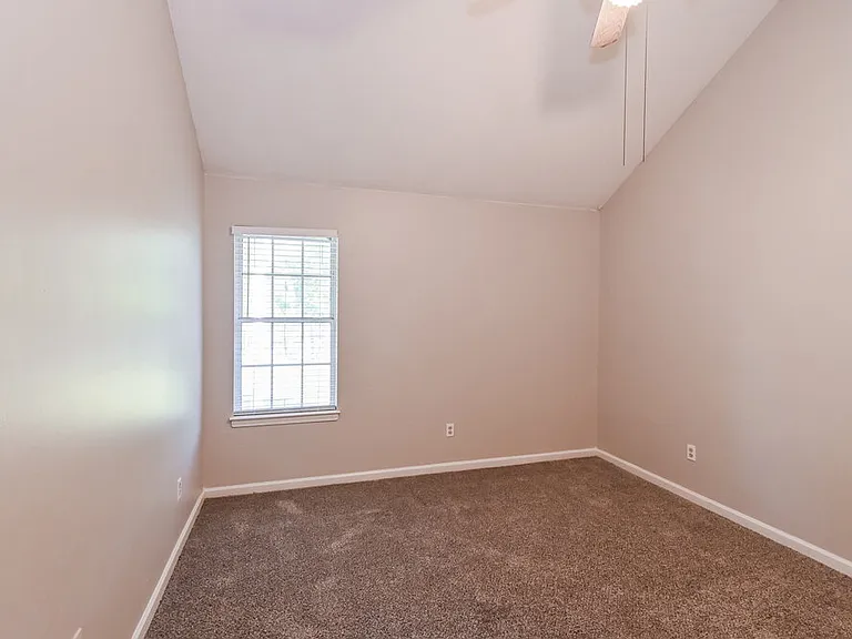 7605 Caitlynn Cir W — Photo 9