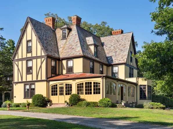 131 Hartford Road, Manchester, CT 06040