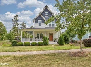 205 Springwood Way, Southern Pines, NC 28387