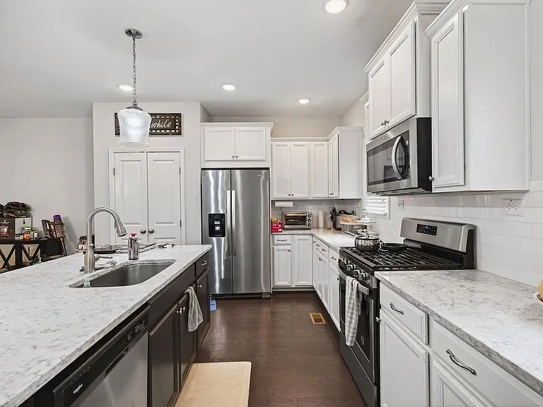 2860 Boone Dr NW — Photo 6