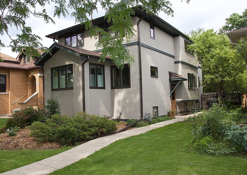 1st image of 822 N Harvey Ave