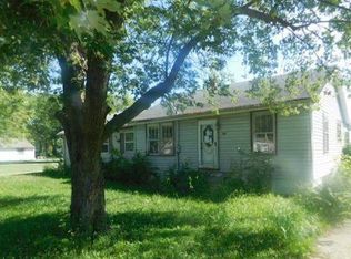 2206 State St, E Carondelet, IL 62240