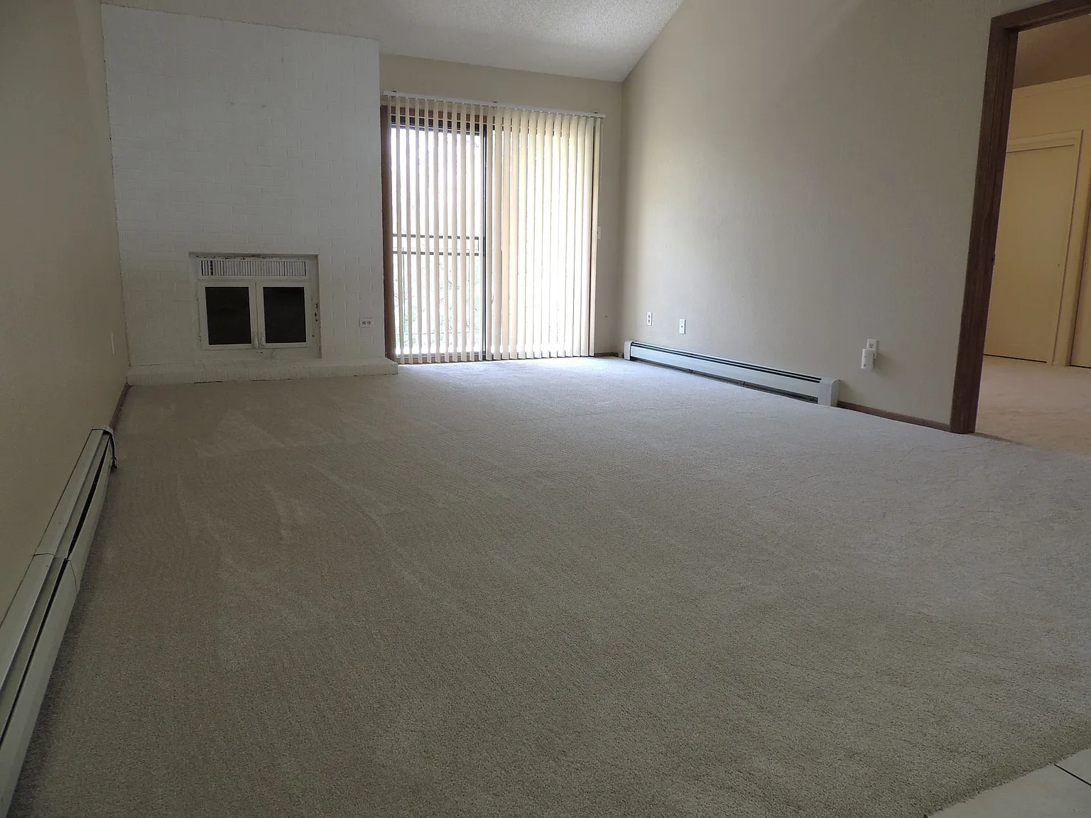 Upper level 2 bed 2 bath Condo — Photo 4