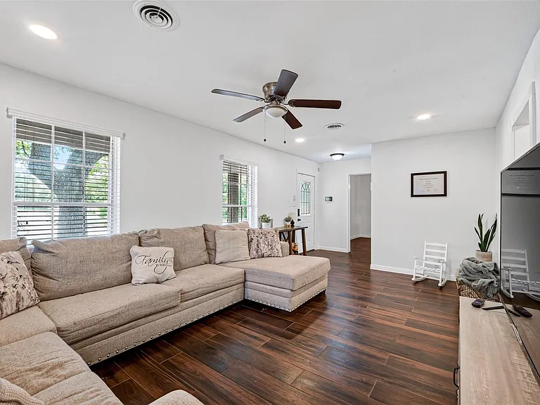 10263 Old Orchard Rd — Photo 4