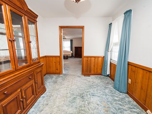 4th image of 151 Revere Cir