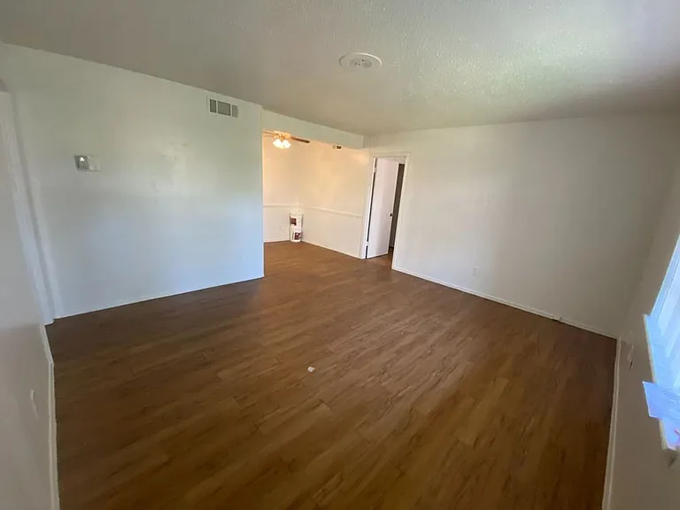 The Pines Apts — Photo 9