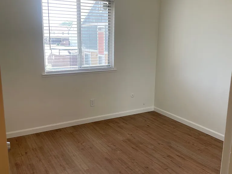 4066 Weymouth Ln — Photo 24