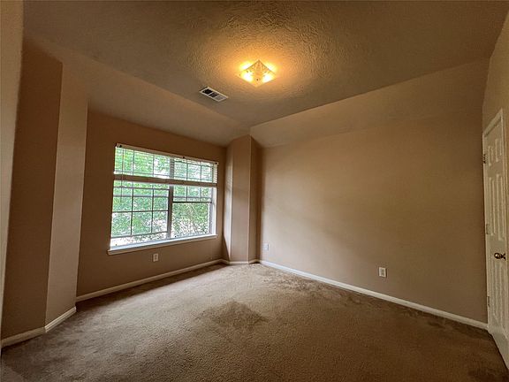 5th image of 4903 Lochman Ln
