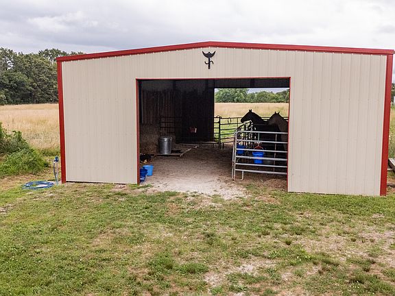 30X40 Stall Barn