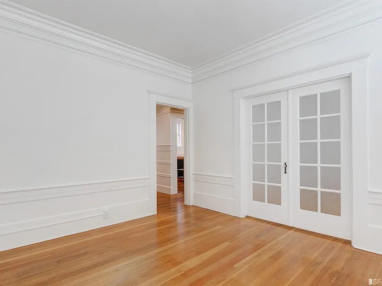 2662 Baker St — Photo 2